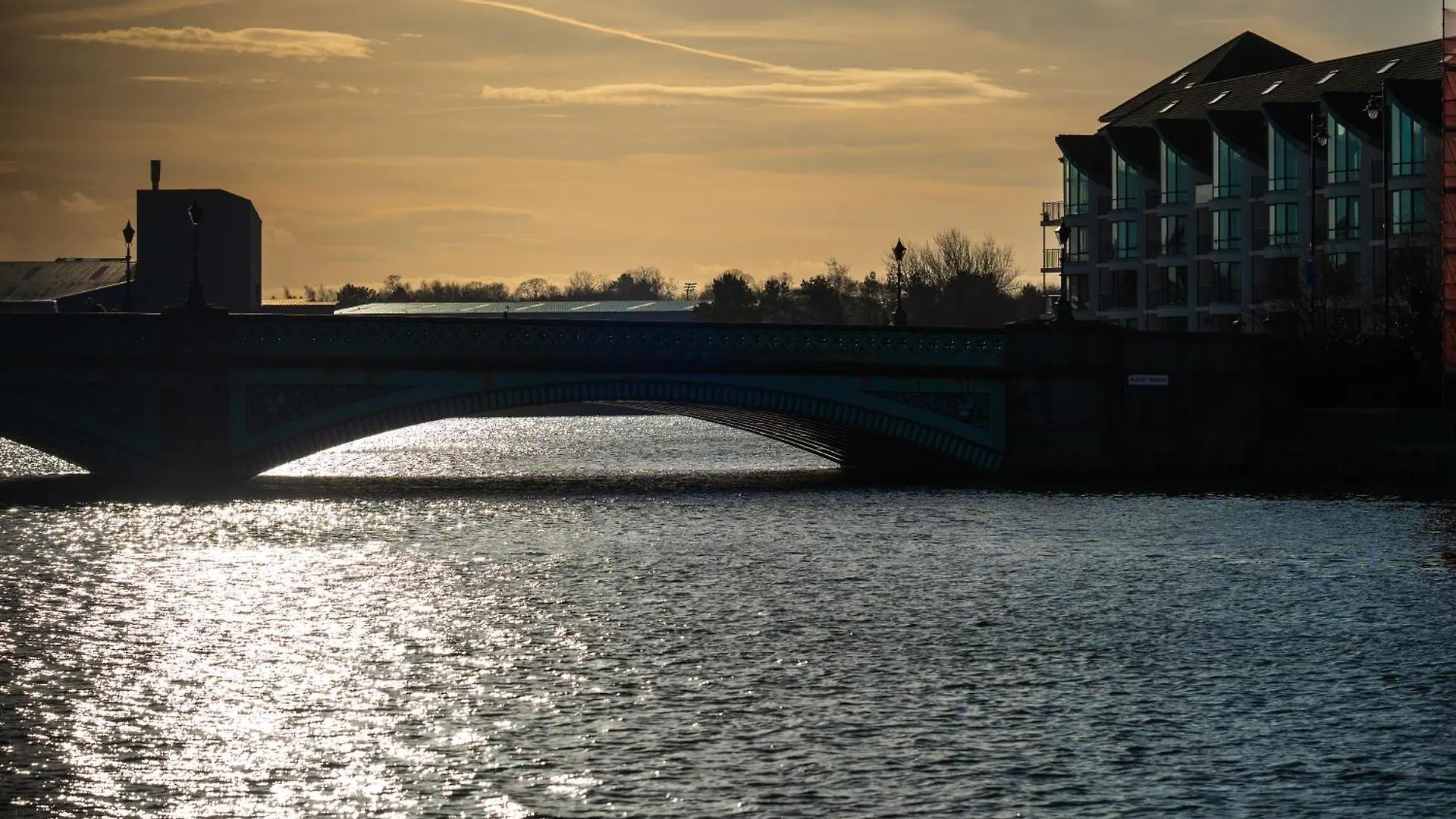 River Side Apartment, City Centre - Beautiful View And Free Parking! ベルファスト 0*,  イギリス