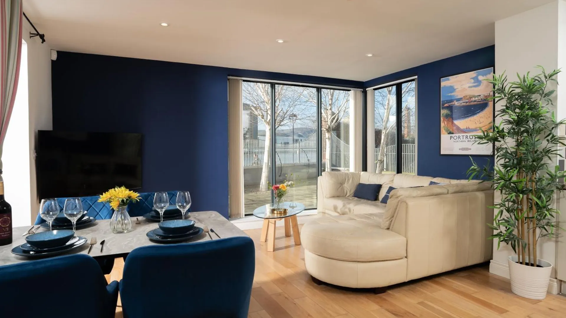 River Side Apartment, City Centre - Beautiful View And Free Parking! ベルファスト アパート